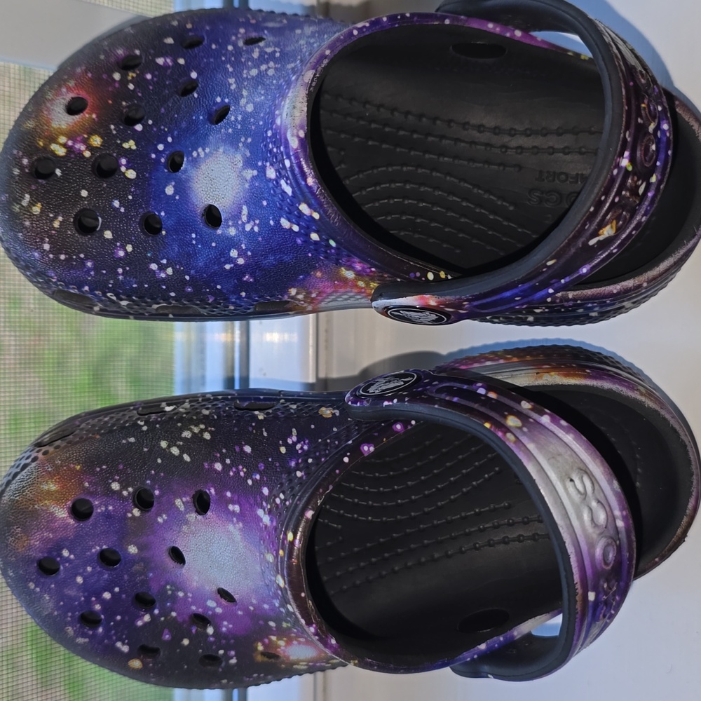 CROCS Kids Shoes in Purple and Black